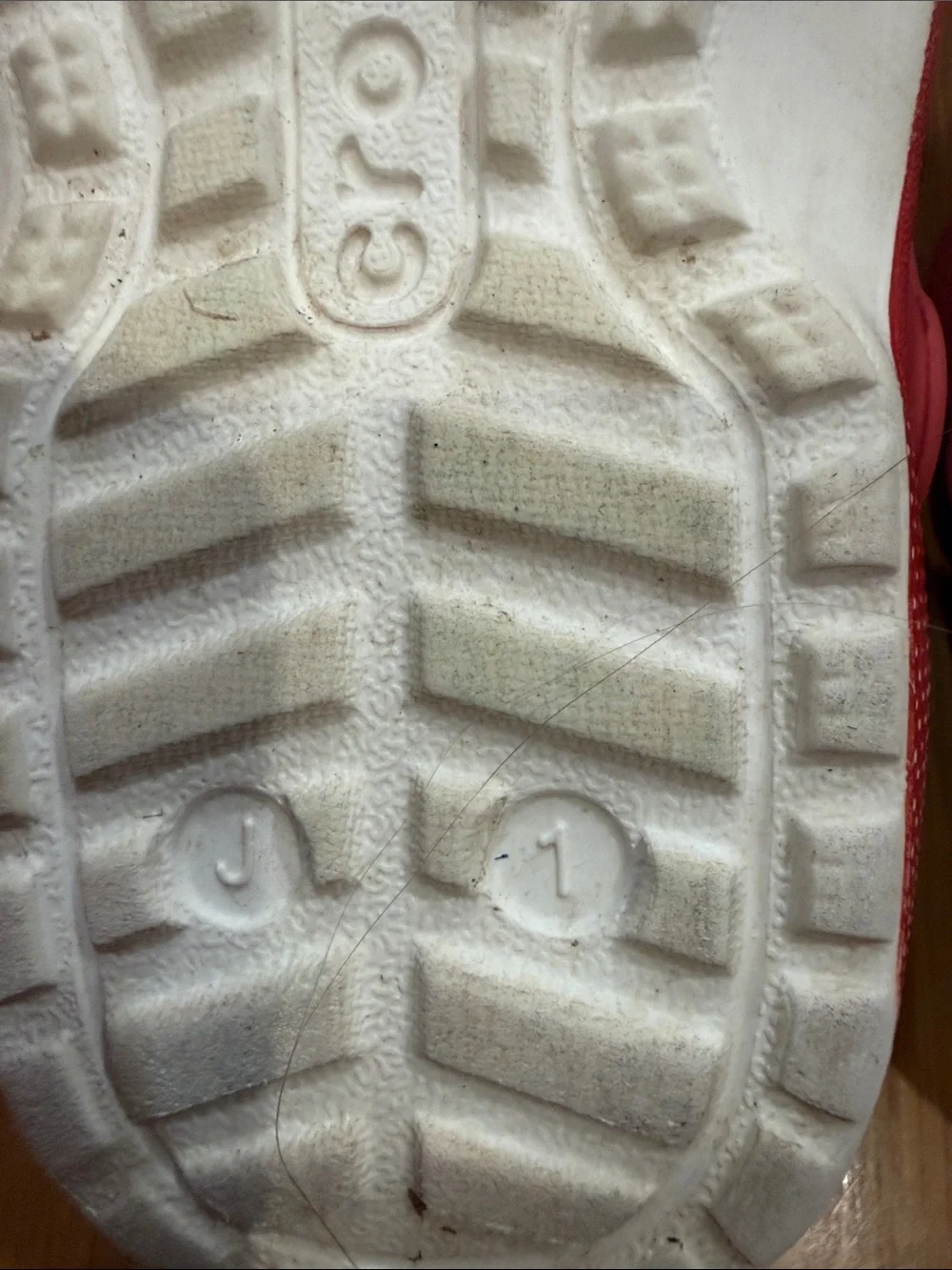 Crocs classic holiday red/white candy cane swirl lined clog size j1.